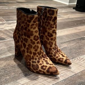 Marc Fisher Women Ulani Booties, cheetah / Leopard, size 7
